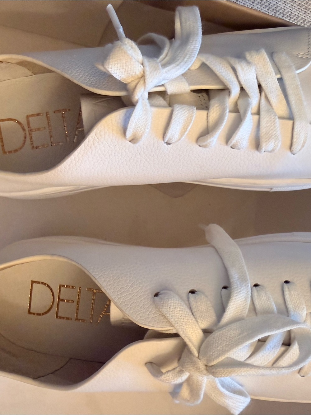 Deltan White Leather Low-Top Women's Sneakers with Cushioned Insole